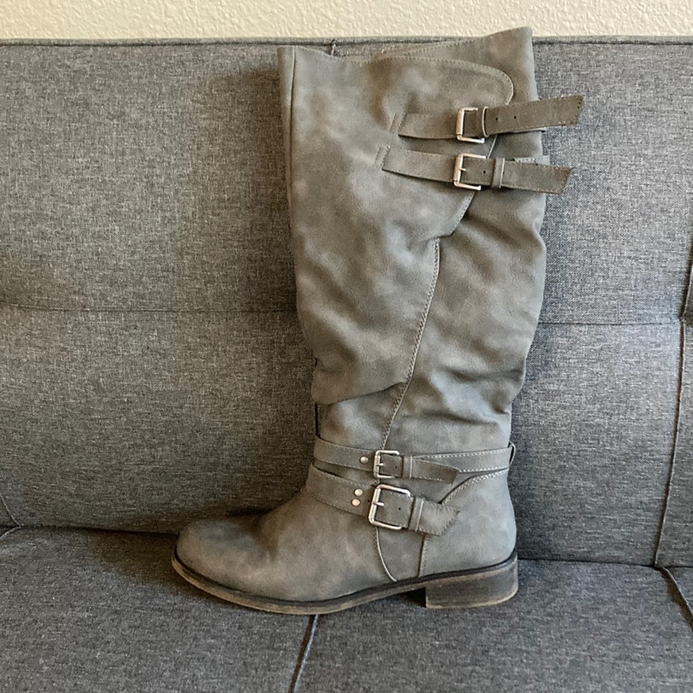 Heeled boots